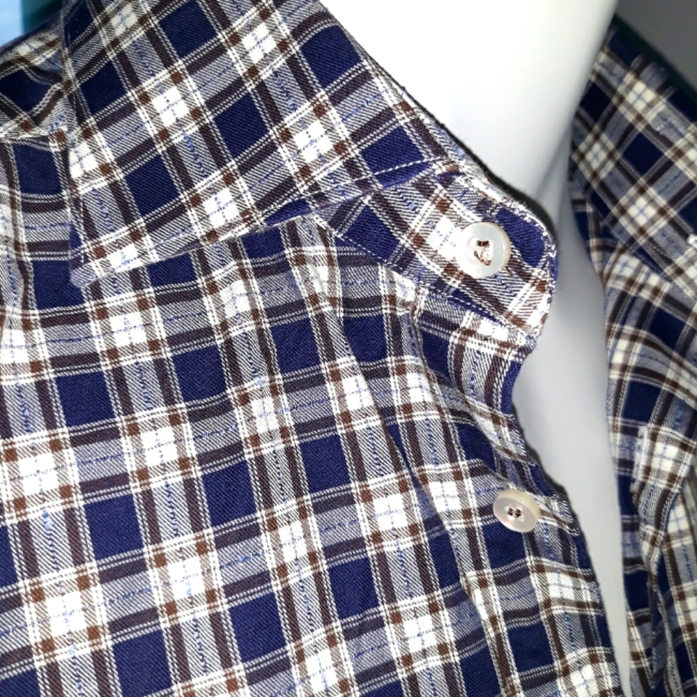 Saks 5th Avenue mens brown and blue plaid cotton shirt. Large